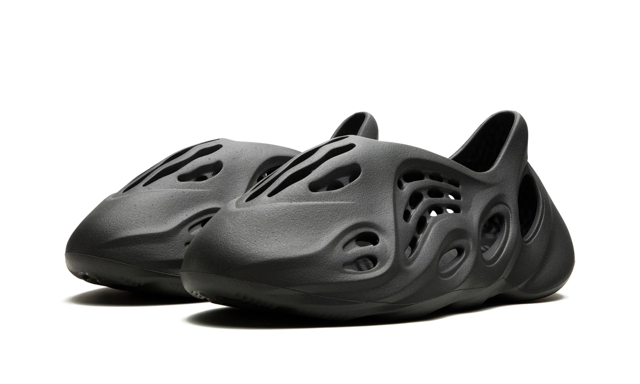 Yeezy Foam RNR Carbon