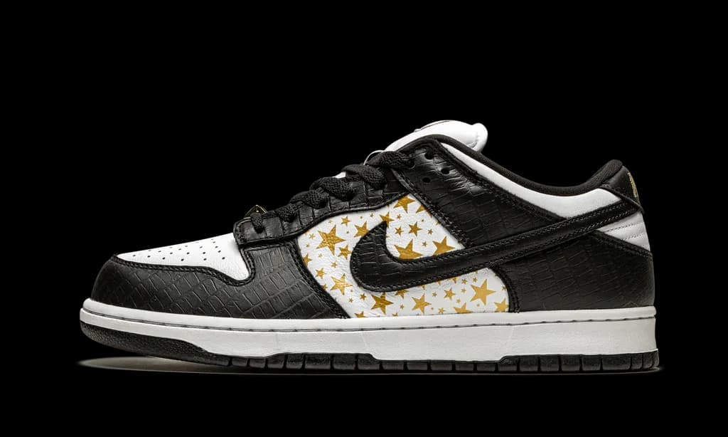 Nike SB Dunk Low Supreme Stars Black