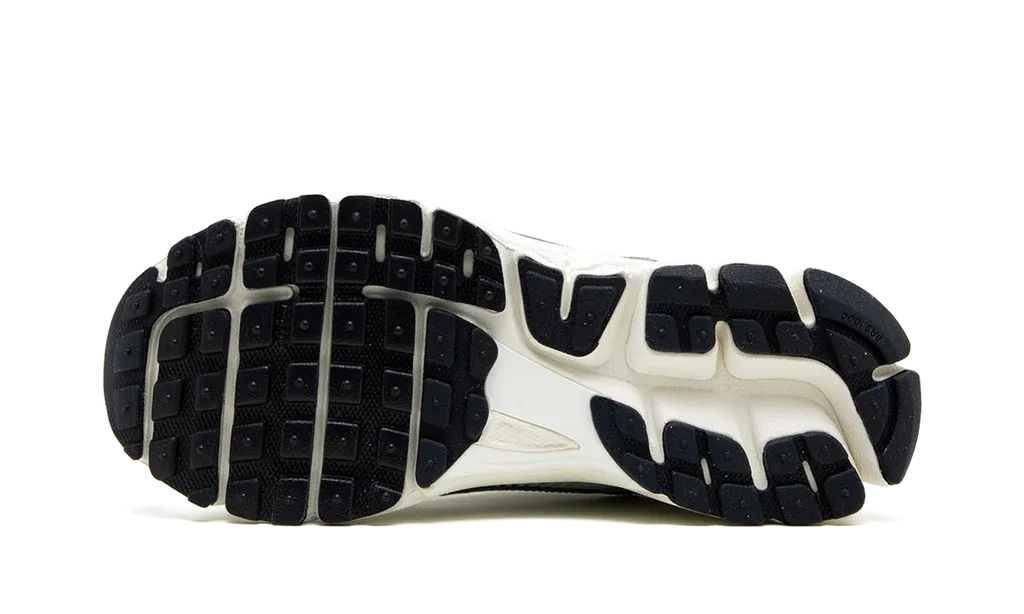 Nike Zoom Vomero 5 Photon Dust Metallic Silver (W)