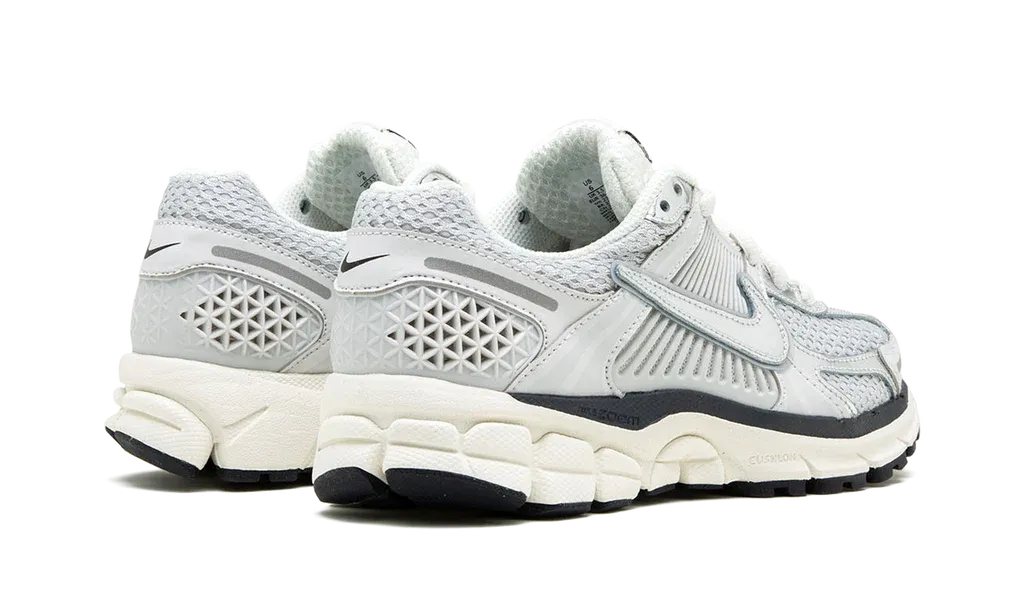 Nike Zoom Vomero 5 Photon Dust Metallic Silver (W)