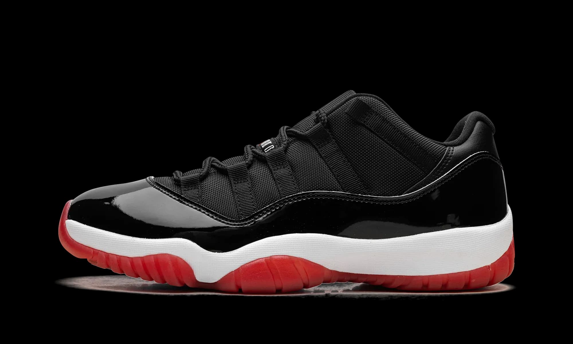 Air Jordan 11 Retro Low Bred (2025)