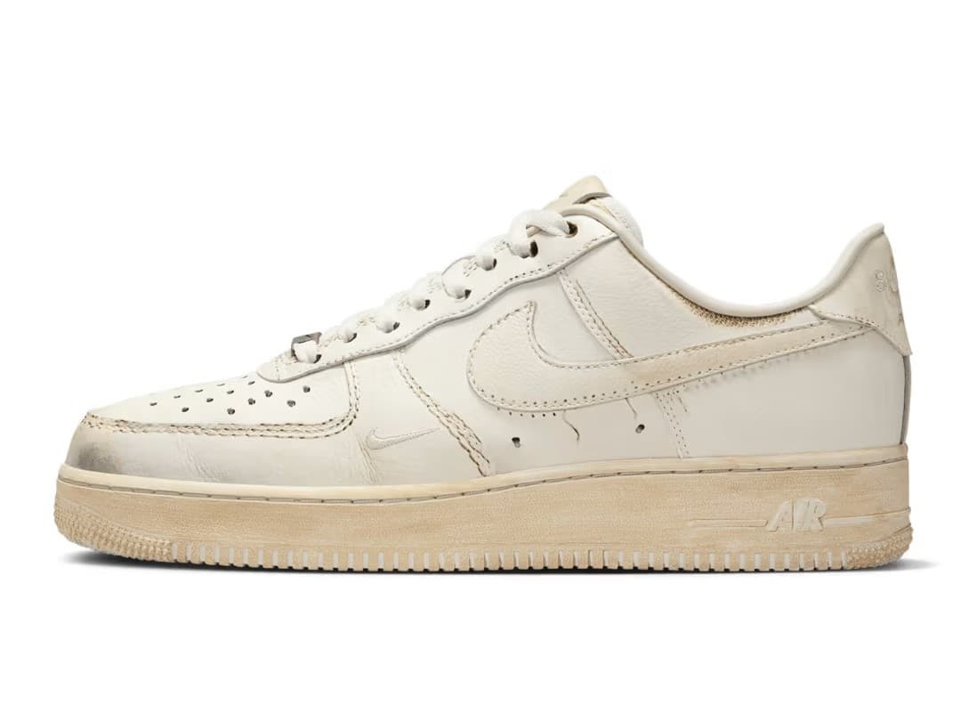 Nike Air Force 1 Low .SWOOSH Dirty Triple White