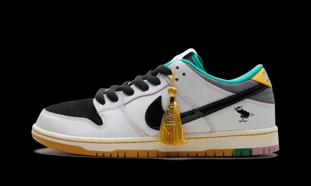 Nike SB Dunk Low CSEF