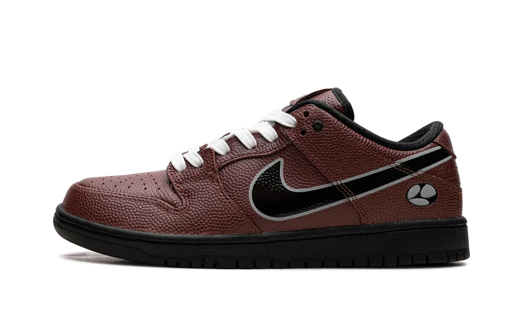 Nike SB Dunk Low Limosine Skateboards