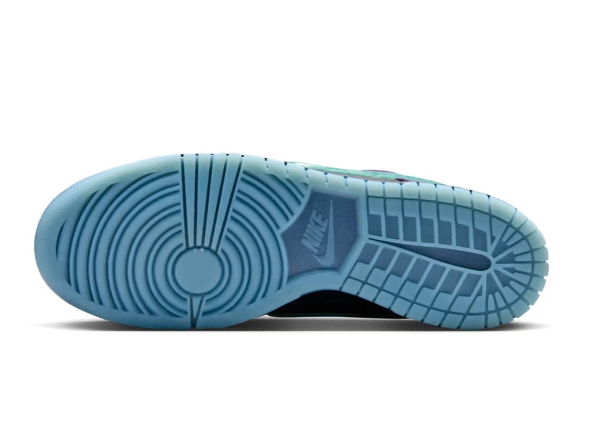 Nike Dunk Low LTD Wizard