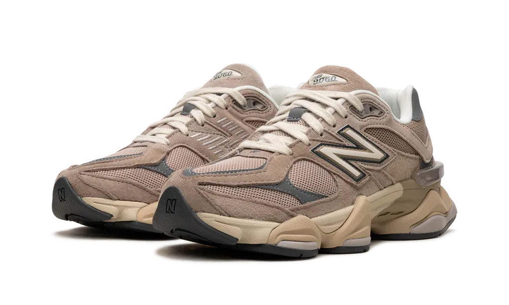 New Balance 9060 Driftwood Castlerock