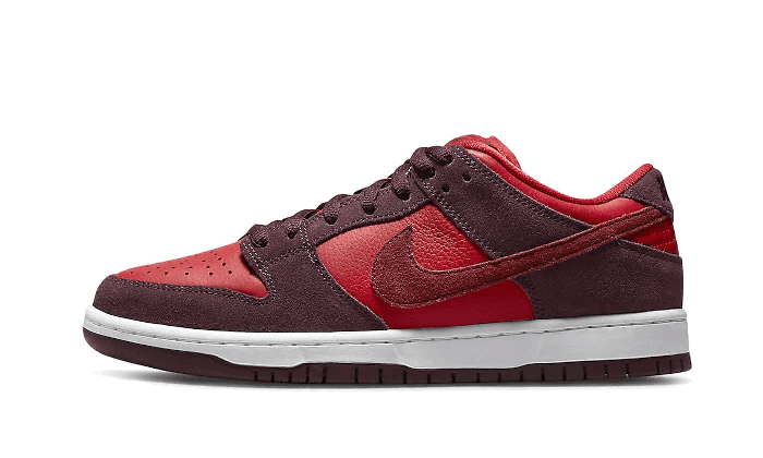 Nike SB Dunk Low Cherry