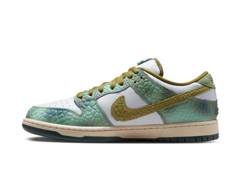 Nike SB Dunk Low Alexis Sablone Chameleon