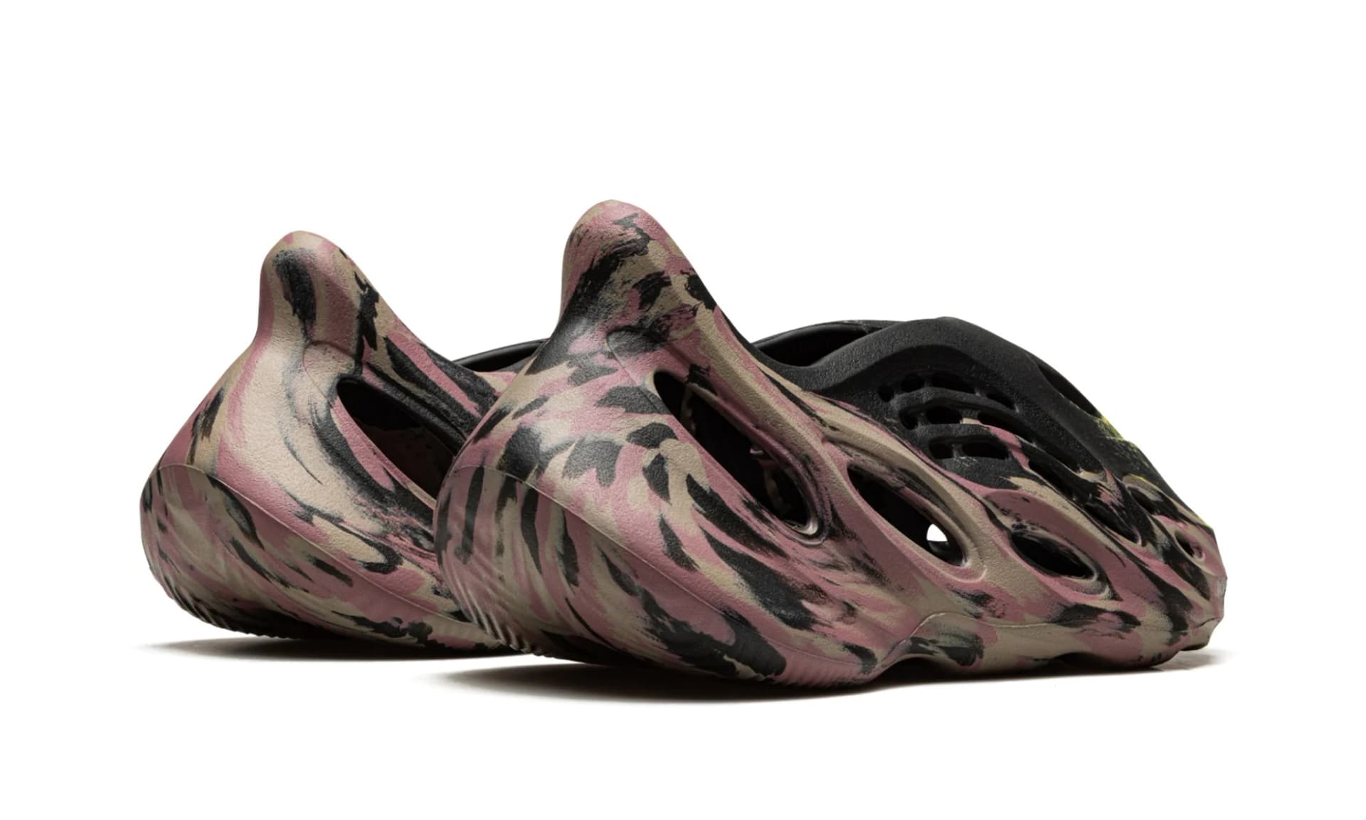 Yeezy Foam RNNR MX Carbon | OVERCEZ