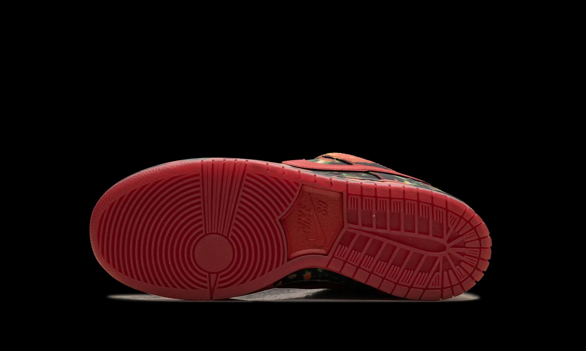 Nike SB Dunk Low The Wizard of Oz Poppy Field | OVERCEZ