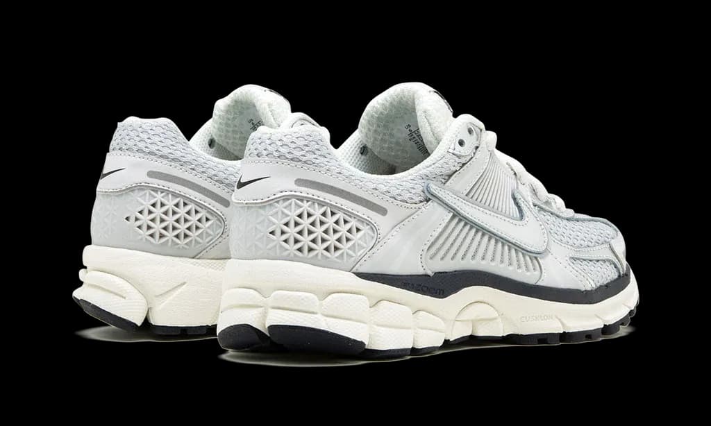 Nike Zoom Vomero 5 Photon Dust Metallic Silver (W) | OVERCEZ