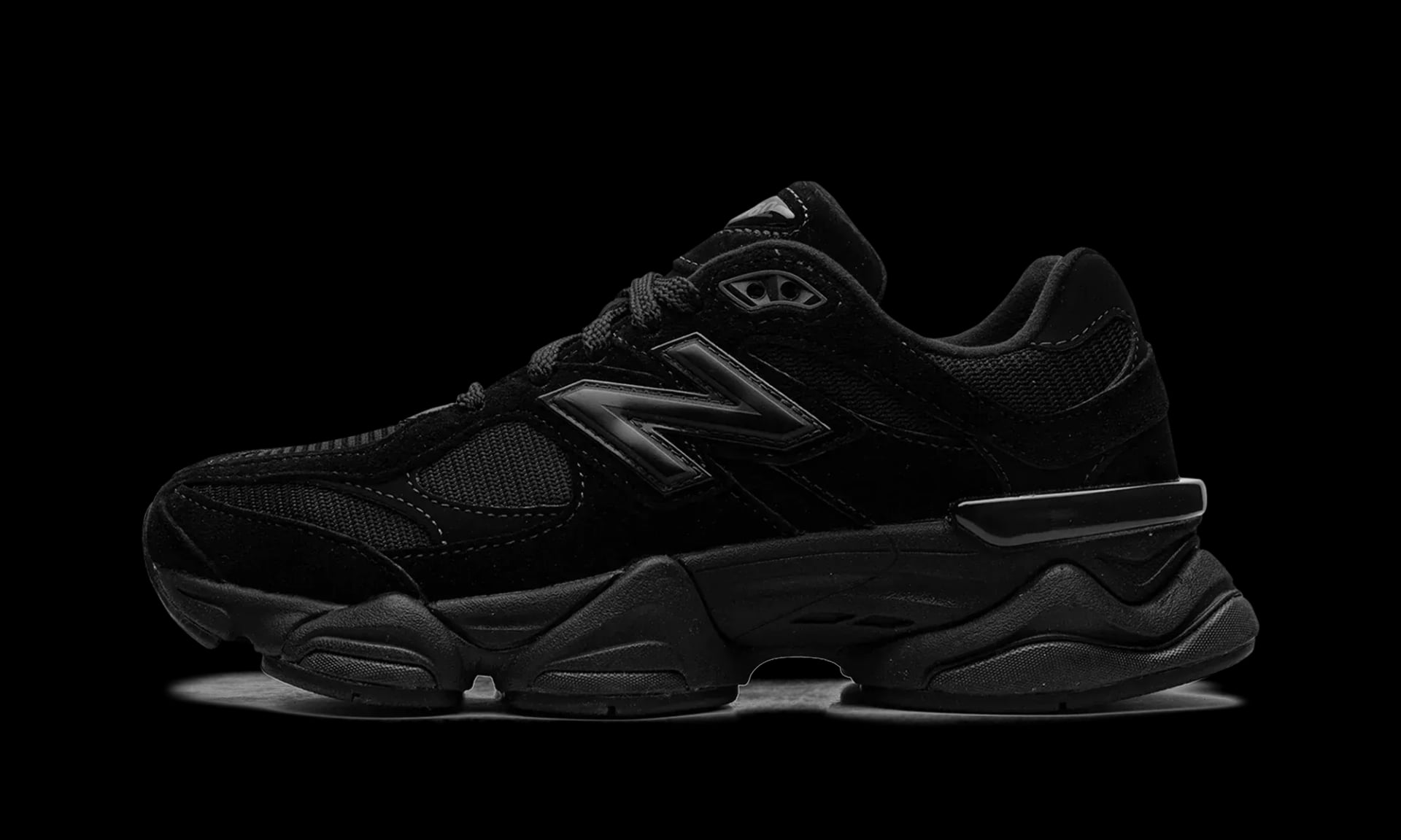 New Balance 9060 Triple Black