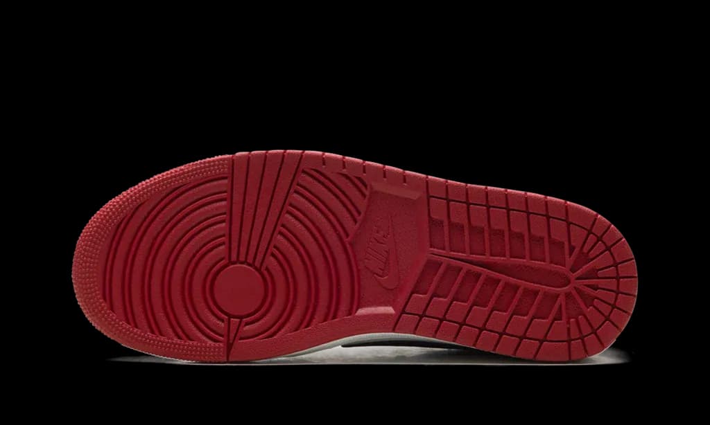 Air Jordan 1 Retro Low OG Chicago (2025) | OVERCEZ